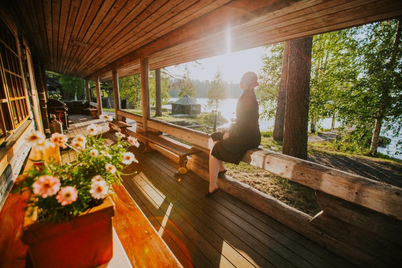 Revontuli Resort Glass Igloos Hankasalmi Esterno foto